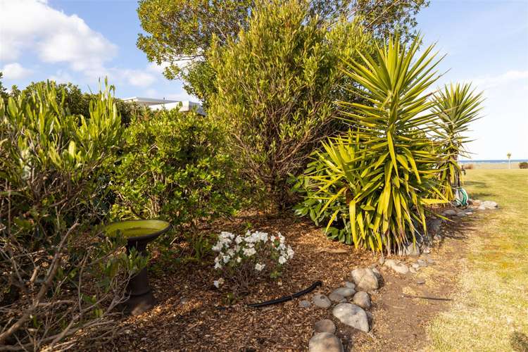 19 Ocean View Crescent Rarangi_25