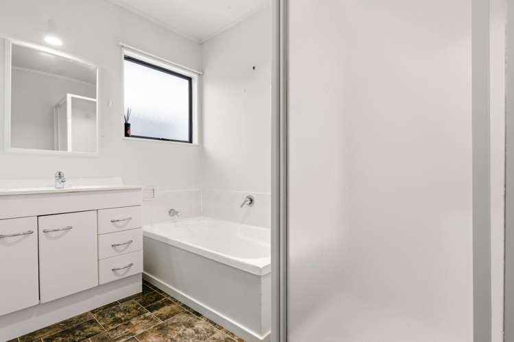 2/12 Heathcote Street Central_15