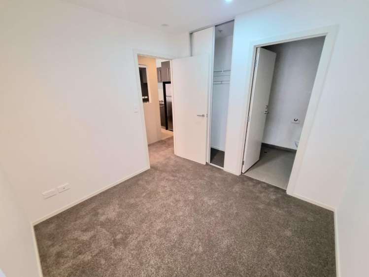 101/4 Wagener Place 1727_10