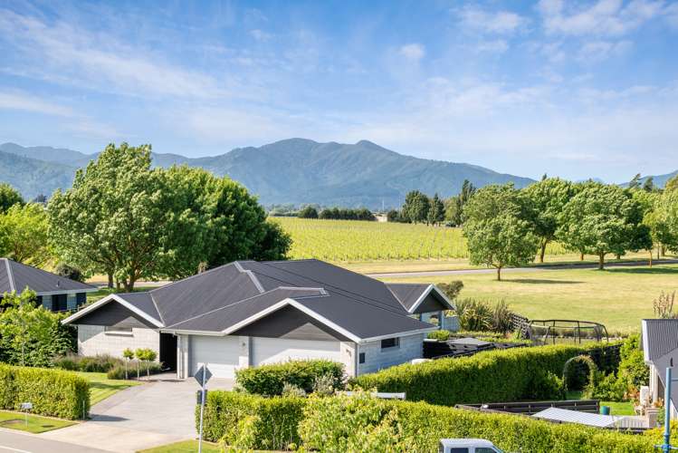 5 Avignon Place Fairhall_58