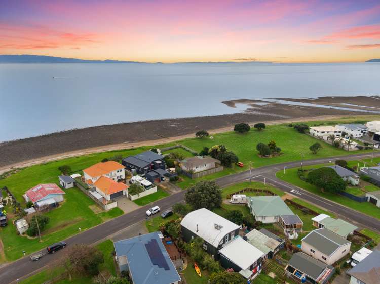 19 Seaview Avenue Te Puru_22