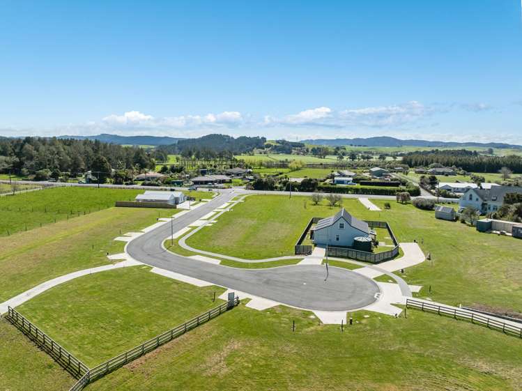 10 Robert Bruce Place_4