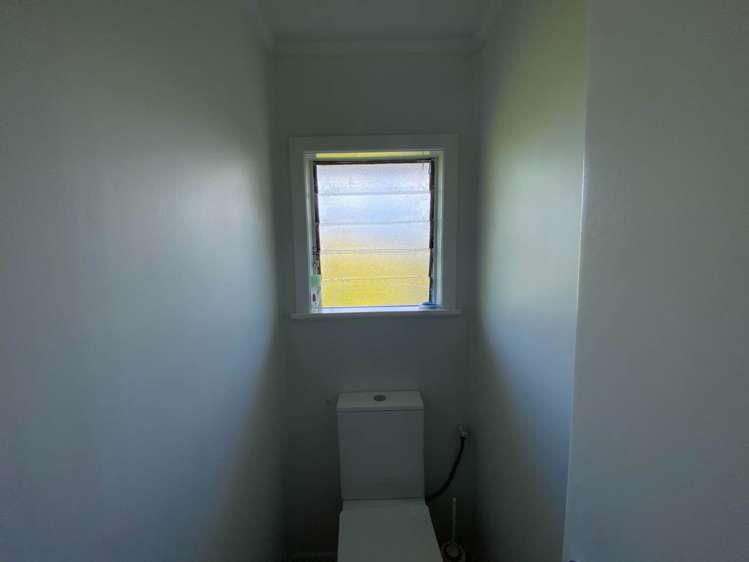 12 Merville Avenue Te Atatu South_8