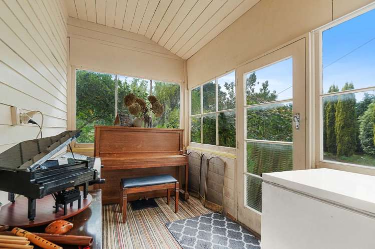 136 Lincoln Road Carterton_10