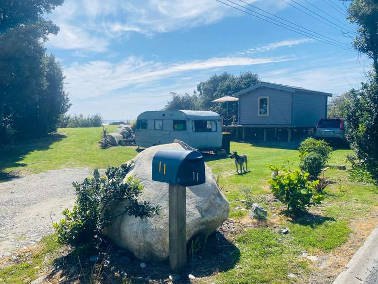 11 Main Road Ngakawau_11