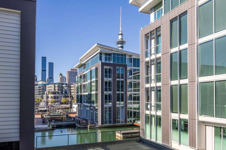 204/75 Halsey Street_2