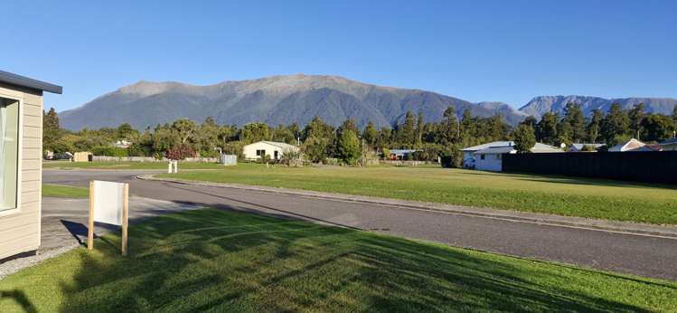1 Nyhon Place Haast_10
