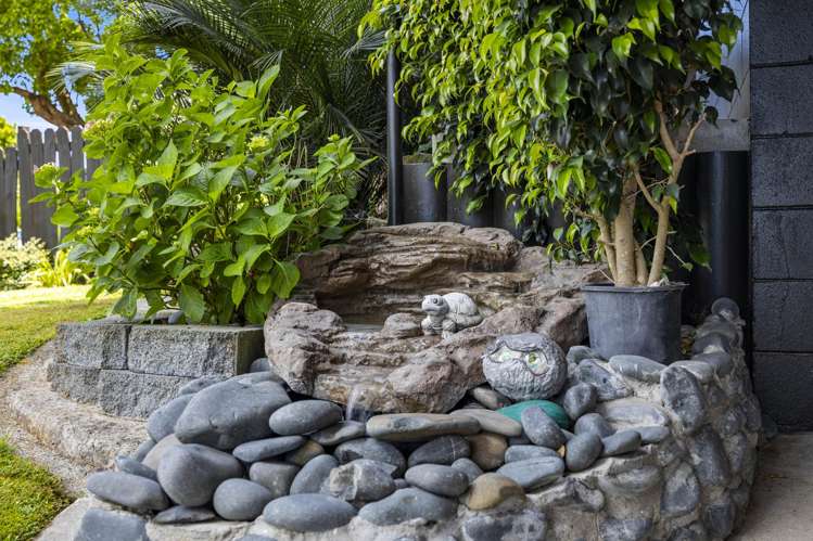 2/54 Luton Avenue Sunnyhills_23