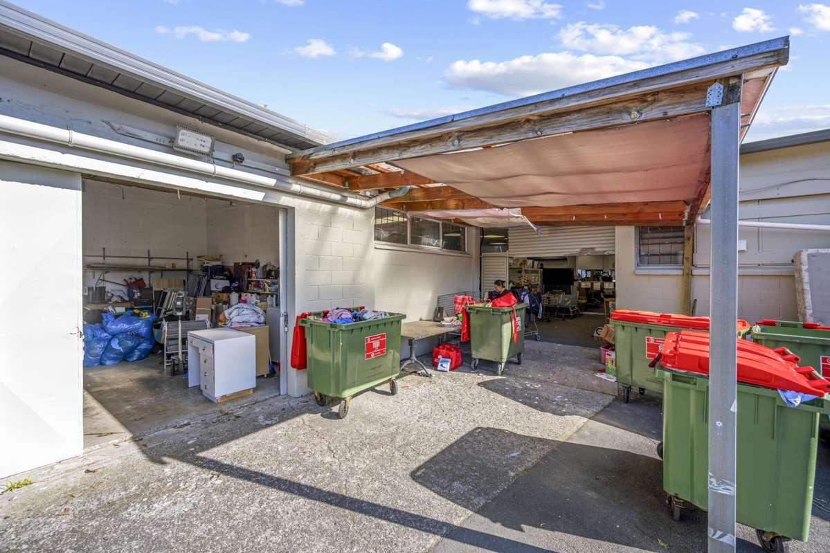 3 Trading Place_3