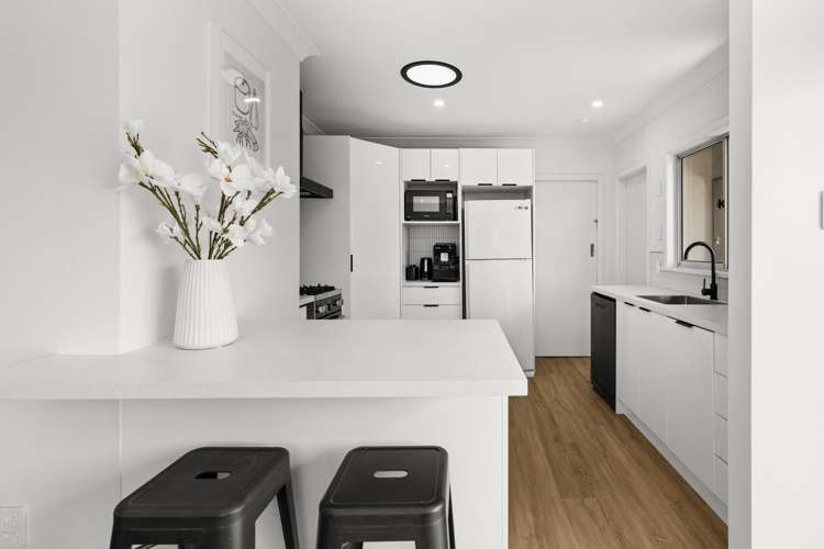 35 Flanders Avenue Onekawa_11