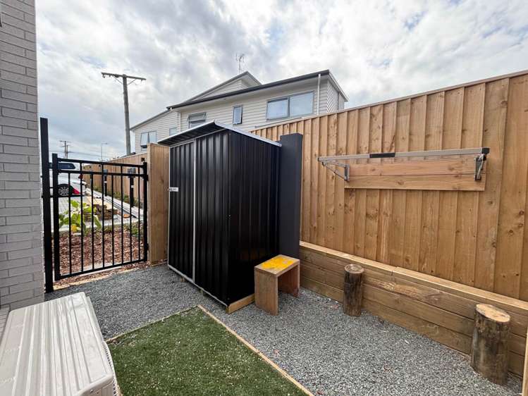 13/23 Awaroa Road Sunnyvale_9