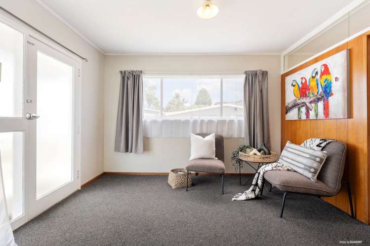 52 Glengarry Road Glen Eden_6