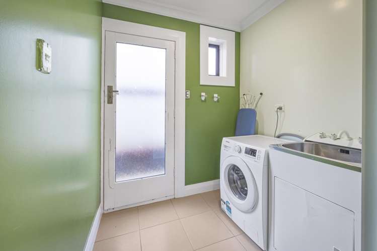 7 Dalkeith Street North East Valley_19