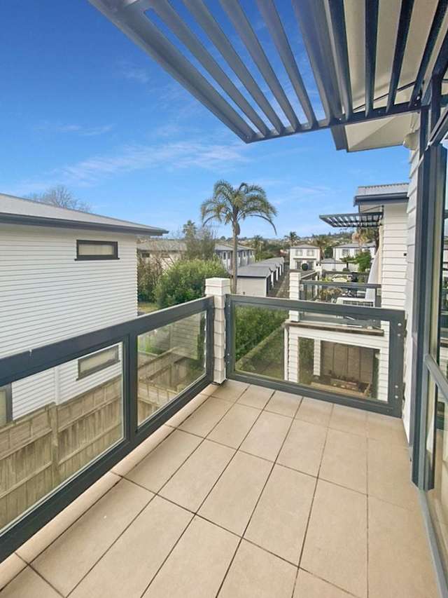 140/2 Armoy Drive East Tamaki_1