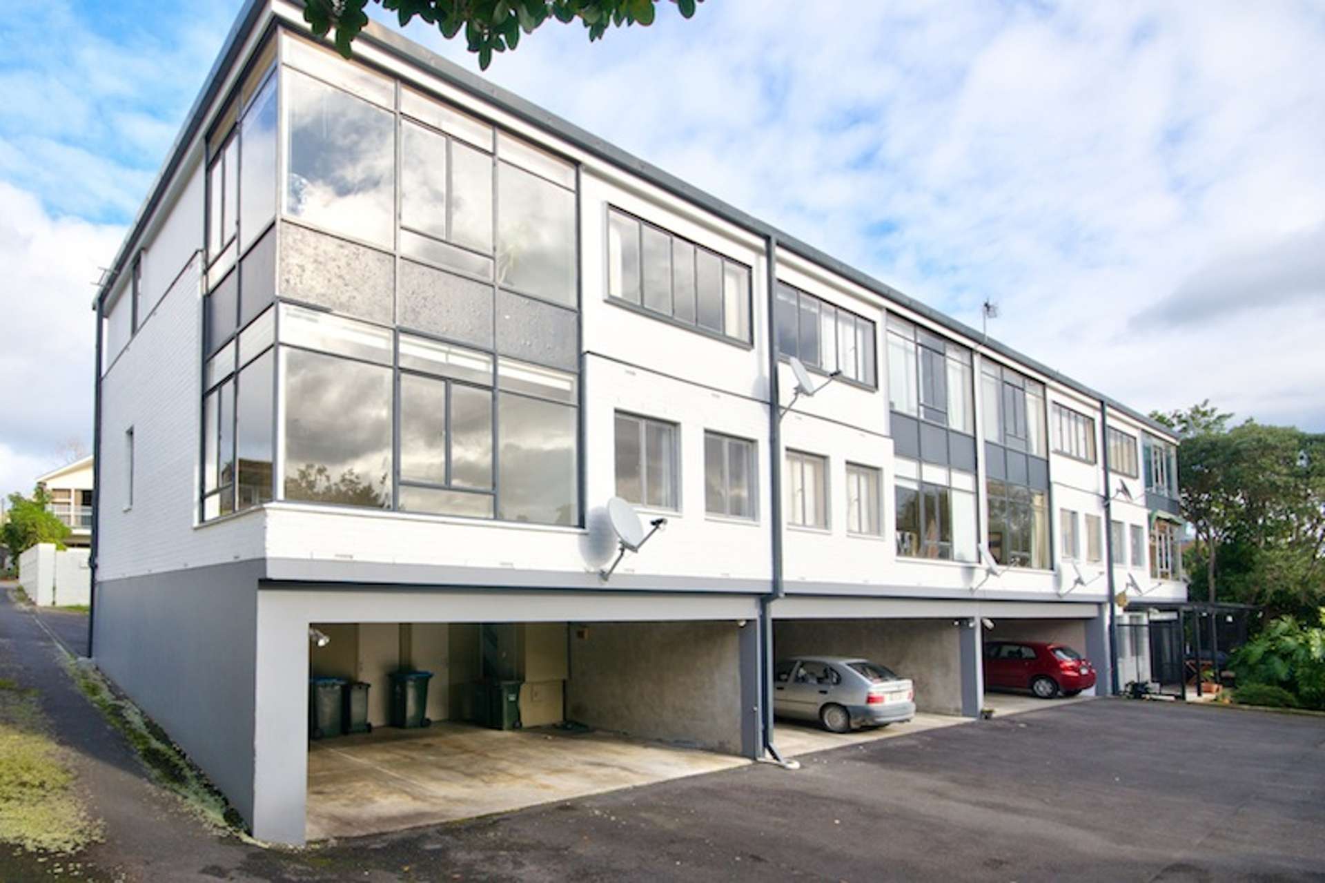 2/135 Jervois Road Herne Bay_0