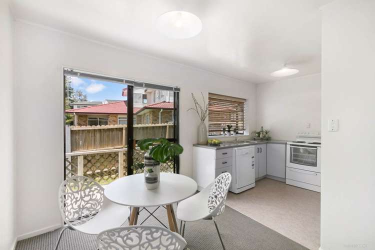 2/324 Swanson Road Henderson_7