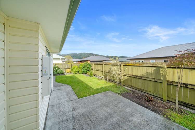10 Woodland Grove Wainuiomata_14