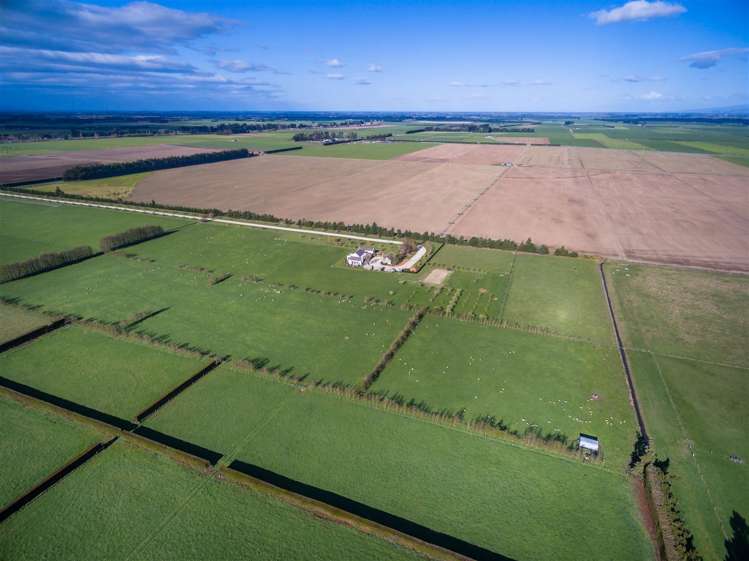 1727 South Eyre Road West Eyreton_25