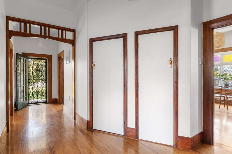 676 Gladstone Road_3