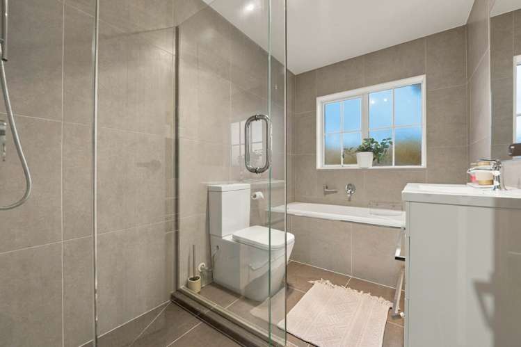17 Ballindrait Drive Flat Bush_21