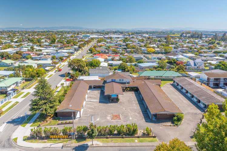 1400 Karamu Road North Mayfair_1