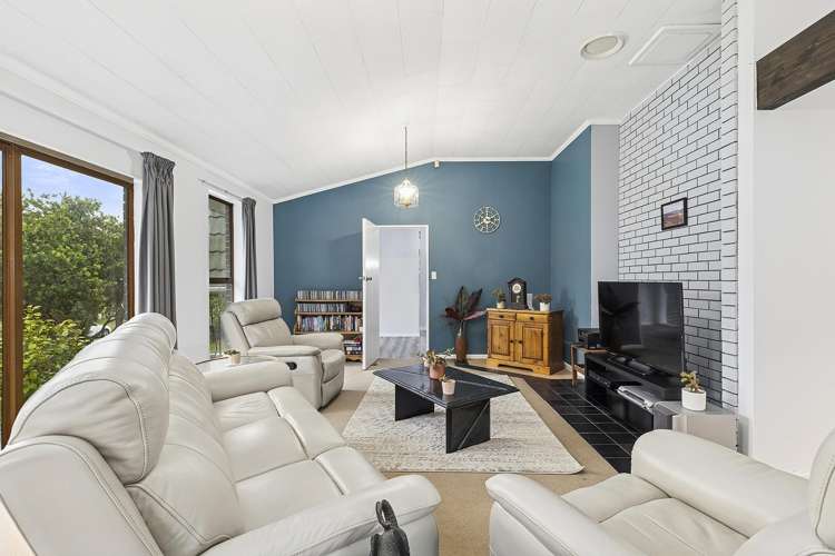 14 Balliol Drive Tawa_4