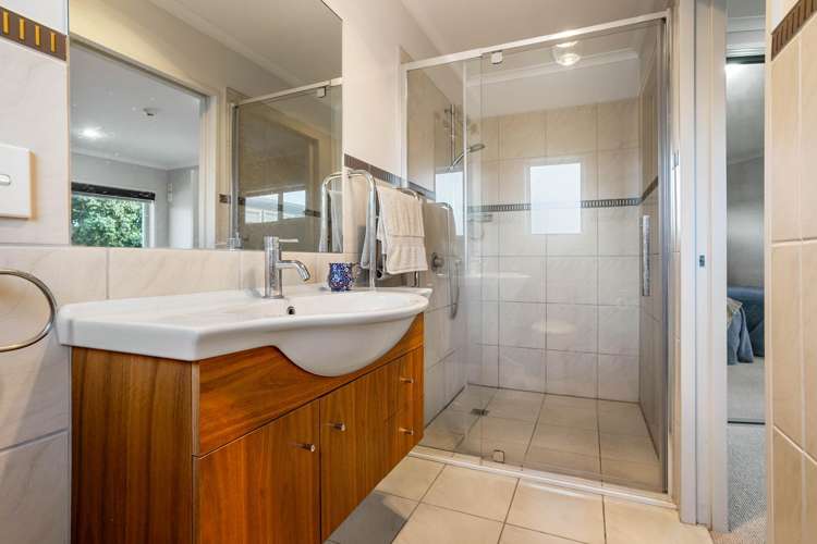 2/111 Hunt Road Whangamata_9
