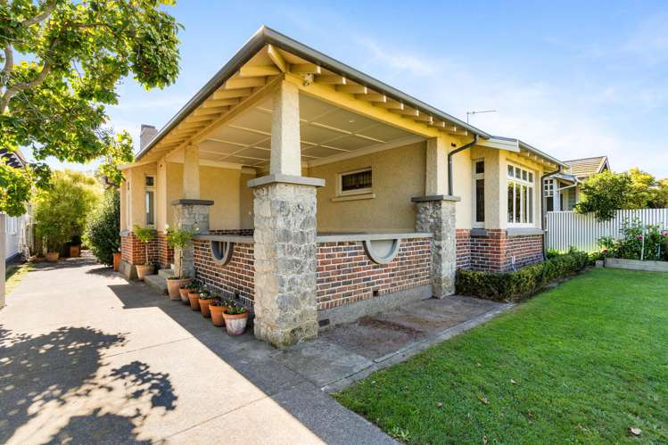 13 Nelson Crescent Napier South_21