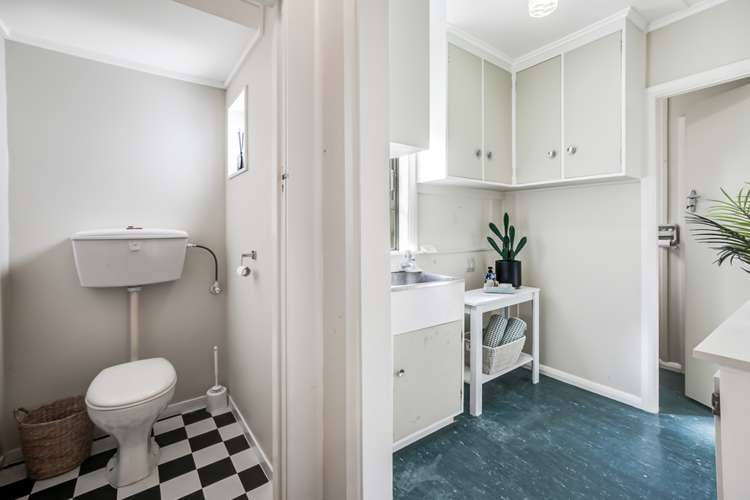 216 Fox Street Hamilton East_10