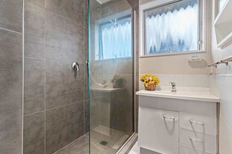 4/20 Turama Road Royal Oak_10