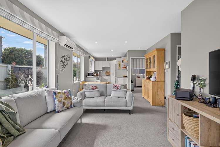 16A Achilles Street Burwood_5