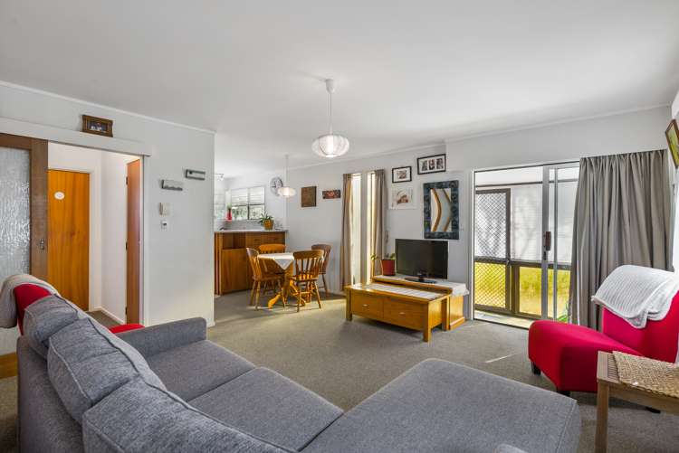 1/67 Abbotts Way Remuera_14