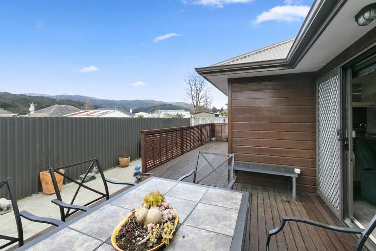 13 Woodland Grove Wainuiomata_13