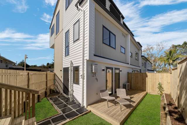 Westlake Zone | Sunny Living by the Reserve
