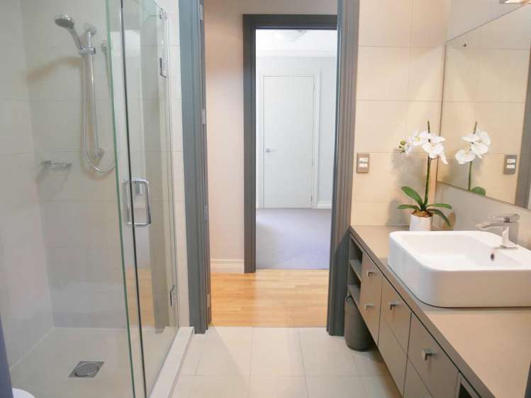 543 Harewood Road Harewood_11