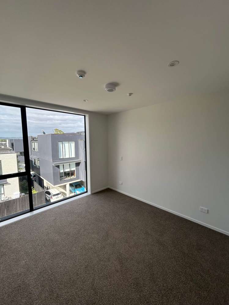 7/16 Treasure Lane Te Atatu South_5