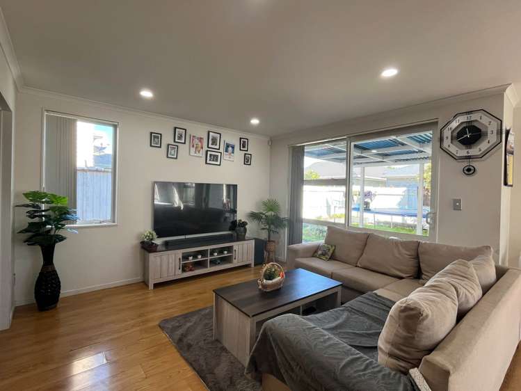8 Puweto Avenue Takanini_5