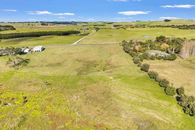 402 Baylys Coast Road_5