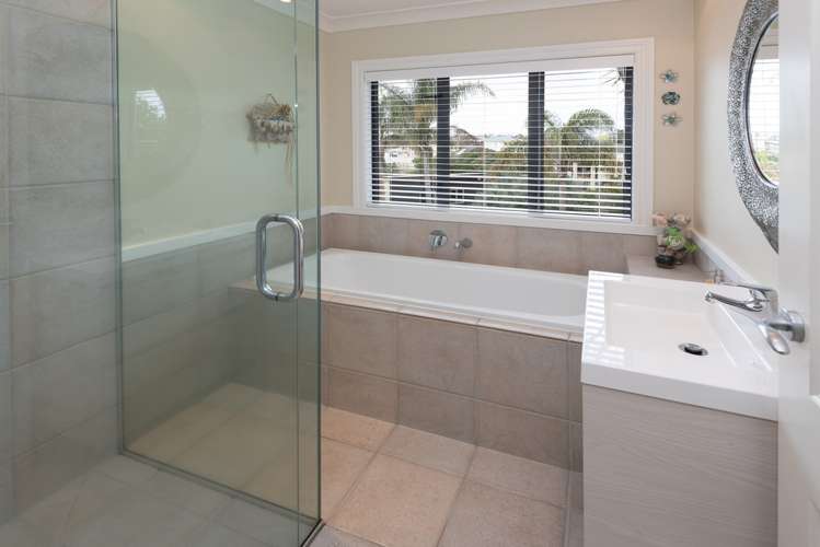 45 Uxbridge Road Mellons Bay_15