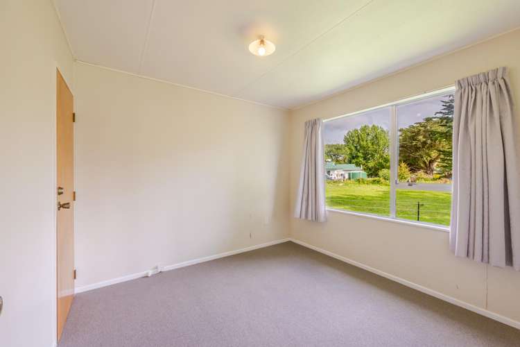 58, 58a 58b White Road Otane_43