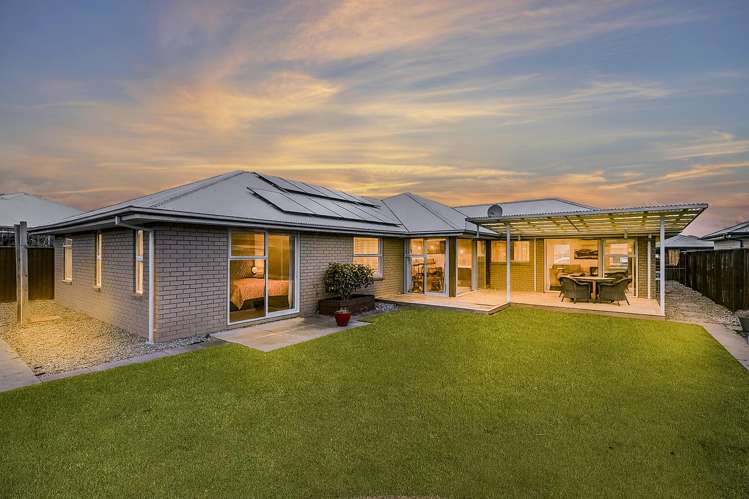 19 Sovereign Boulevard_0