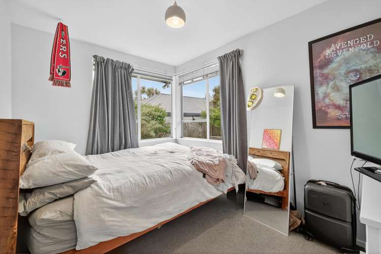 2/207 Estuary Road South New Brighton_8