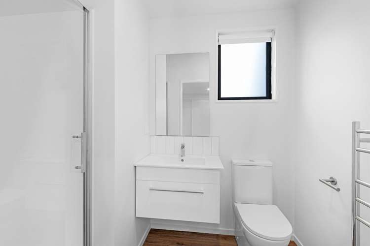 2/30 McLean Street Linwood_5