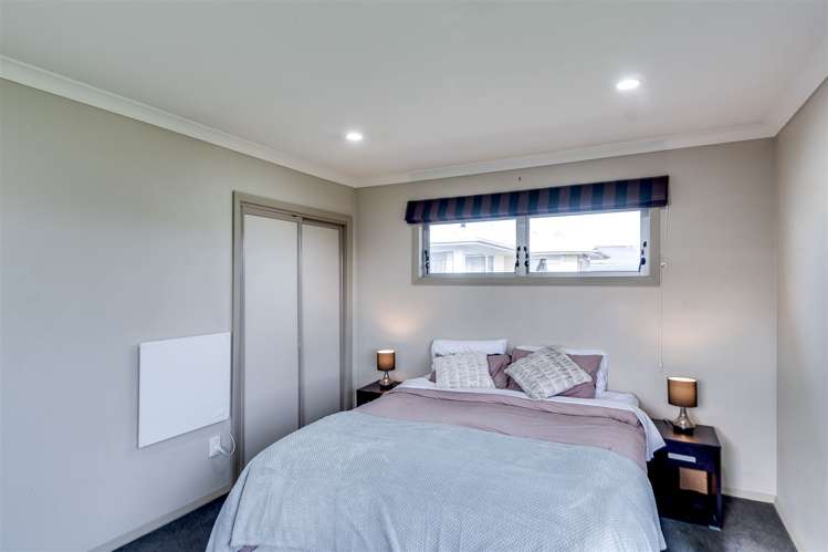 82 Wycliffe Street Onekawa_9