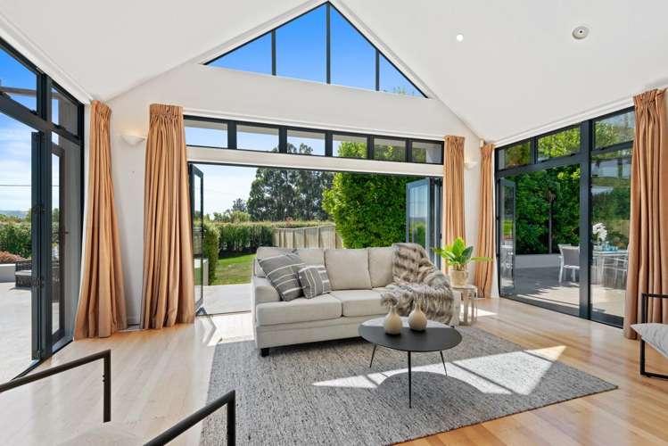 105 Gladstone Road South_3