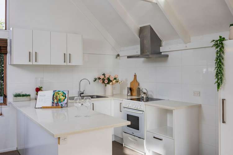 4/8 Springleigh  Avenue_1