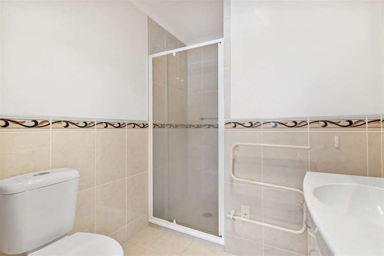 7 Skip Lane East Tamaki_19