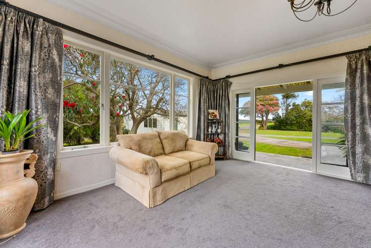 264 Glenbrook Beach Road Glenbrook_36