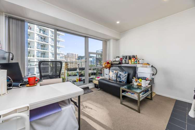 623/430 Queen Street_2