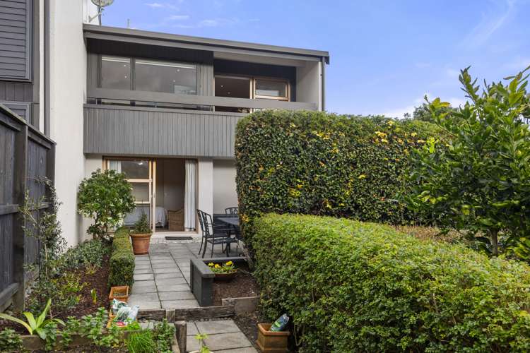 4/2 Tiwai Road Royal Oak_21